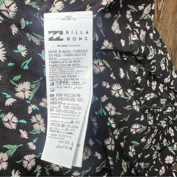 Billabong Women’s Truly Romantic Floral Mini Dress Black Size Small 100% Viscose - Picture 4 of 7